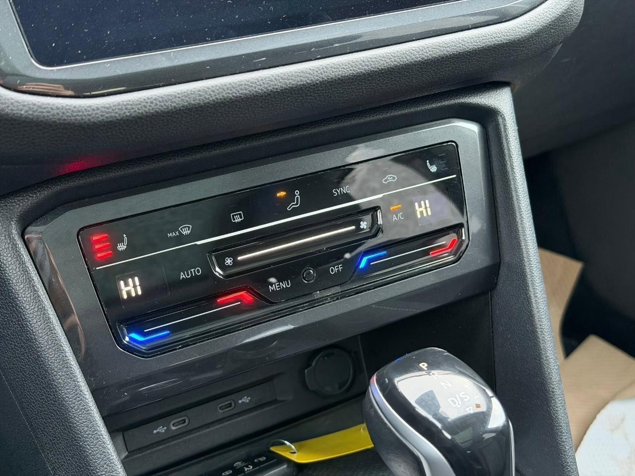 2022 Volkswagen Tiguan ComfortlineACCIDENT-FREE, AWD, SUNROOF, HTD SEATS, Photo