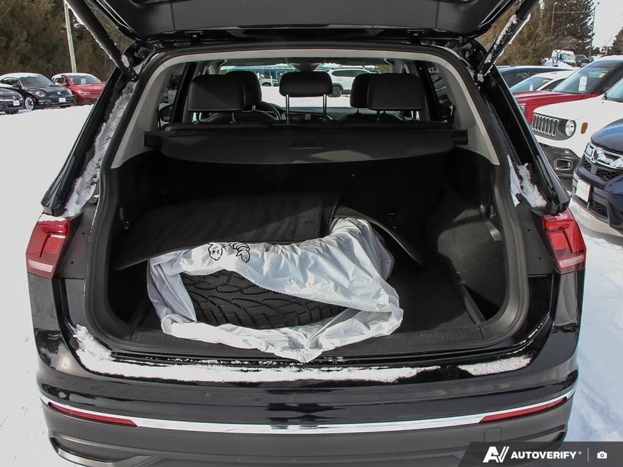 2022 Volkswagen Tiguan ComfortlineACCIDENT-FREE, AWD, SUNROOF, HTD SEATS, Photo