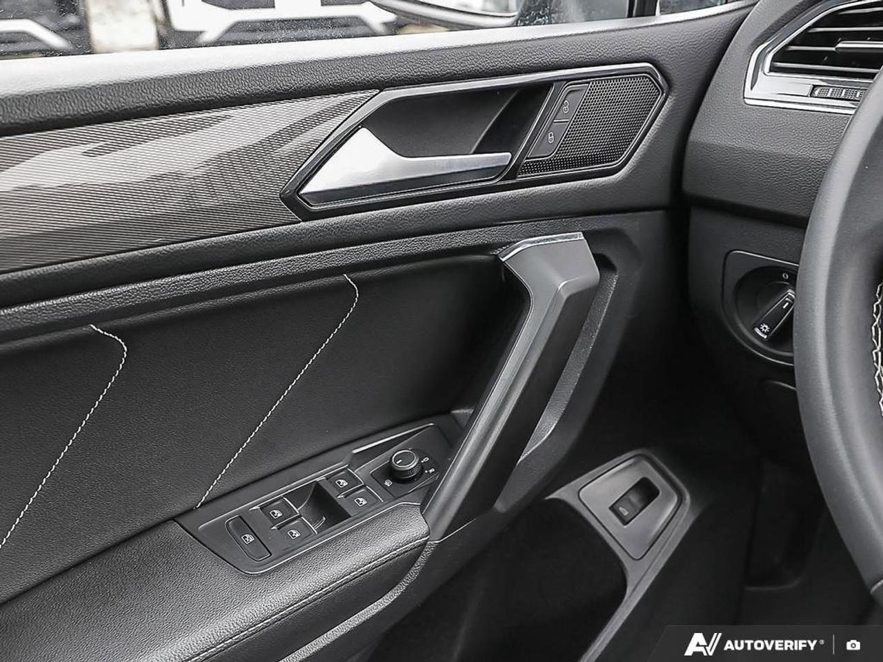 2022 Volkswagen Tiguan ComfortlineACCIDENT-FREE, AWD, SUNROOF, HTD SEATS, Photo