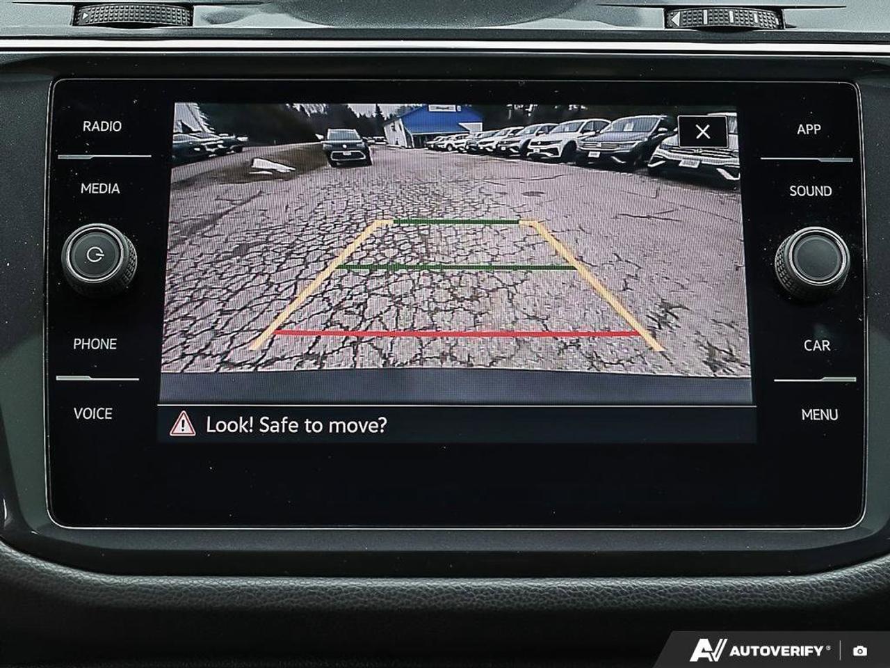 2022 Volkswagen Tiguan ComfortlineACCIDENT-FREE, AWD, SUNROOF, HTD SEATS, Photo