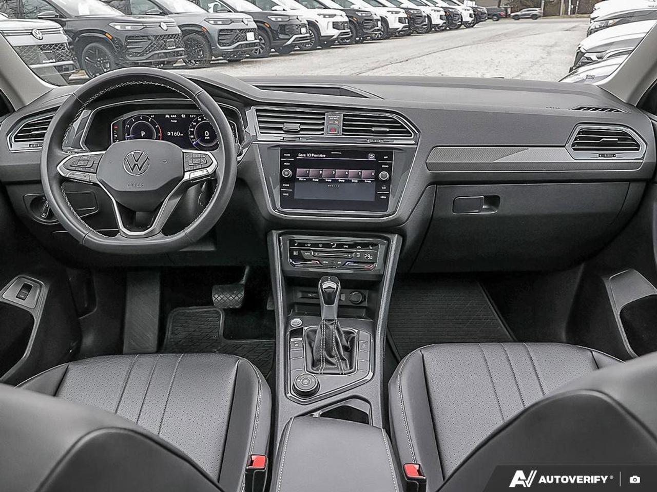 2022 Volkswagen Tiguan ComfortlineACCIDENT-FREE, AWD, SUNROOF, HTD SEATS, Photo