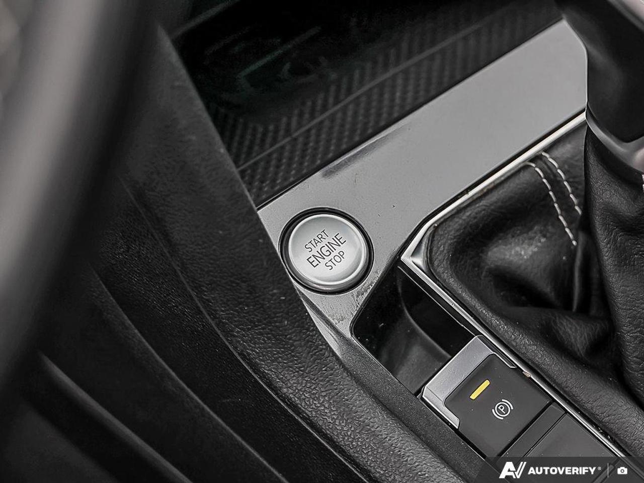 2022 Volkswagen Tiguan ComfortlineACCIDENT-FREE, AWD, SUNROOF, HTD SEATS, Photo