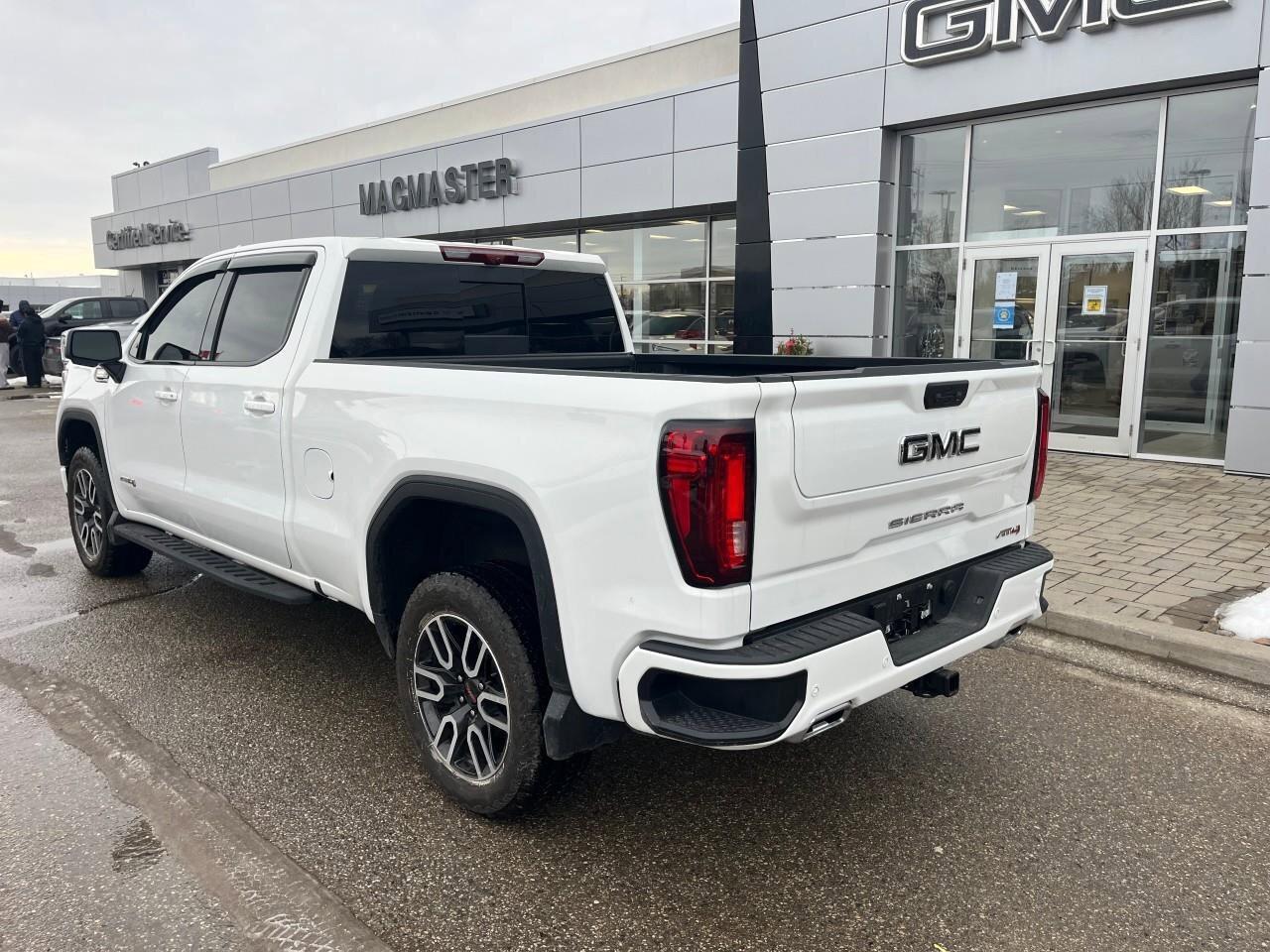 2025 GMC Sierra 1500 AT4AT4, DURAMAX 3.0L, 4X4, LEATHER, ALLOYS, LOW KM Photo