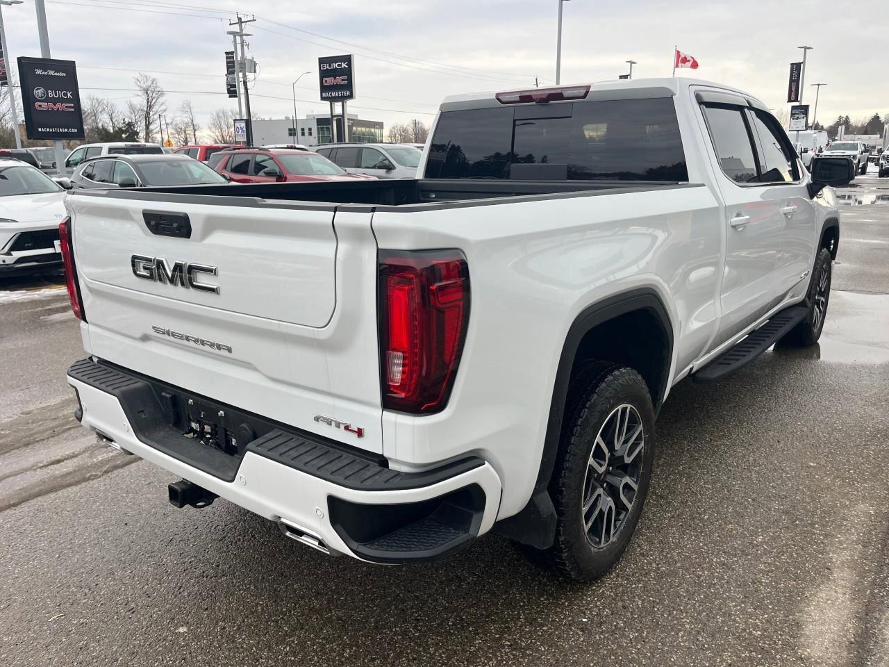 2025 GMC Sierra 1500 AT4AT4, DURAMAX 3.0L, 4X4, LEATHER, ALLOYS, LOW KM Photo