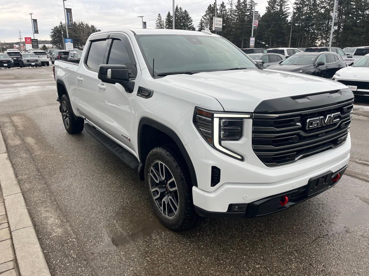 2025 GMC Sierra 1500 AT4AT4, DURAMAX 3.0L, 4X4, LEATHER, ALLOYS, LOW KM Photo