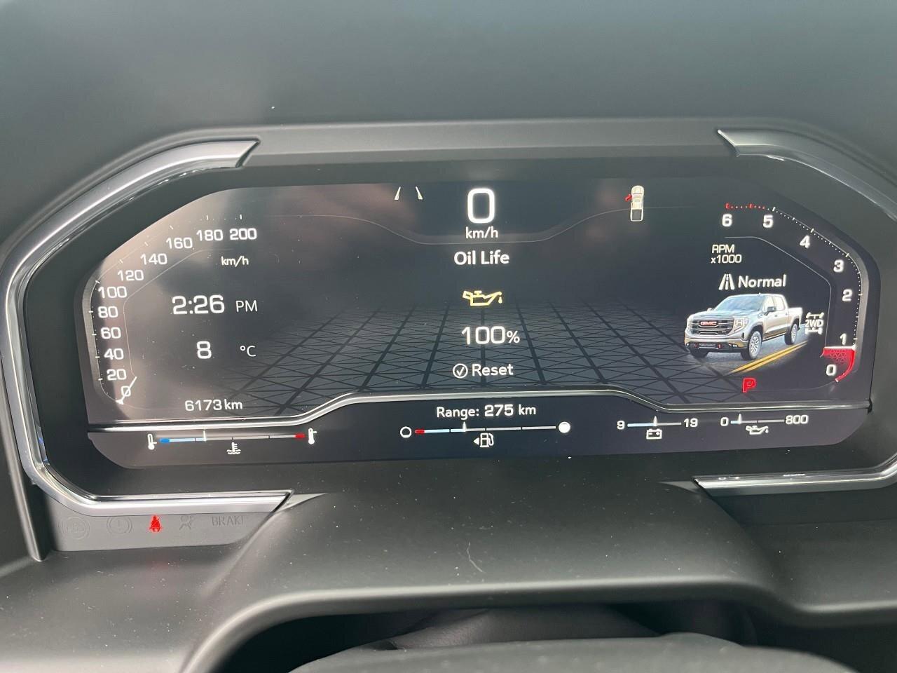 2025 GMC Sierra 1500 AT4AT4, DURAMAX 3.0L, 4X4, LEATHER, ALLOYS, LOW KM Photo