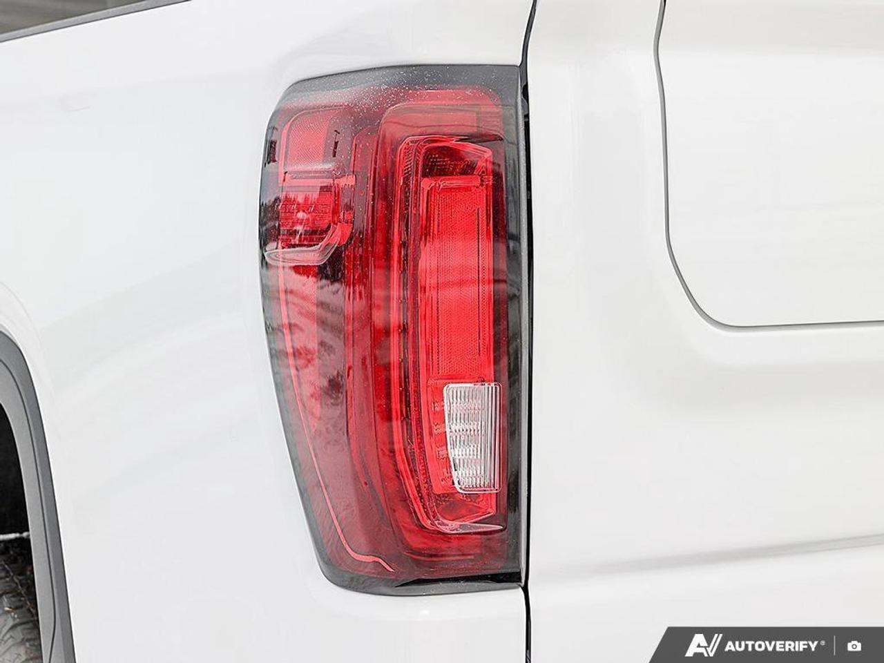 2025 GMC Sierra 1500 AT4AT4, DURAMAX 3.0L, 4X4, LEATHER, ALLOYS, LOW KM Photo