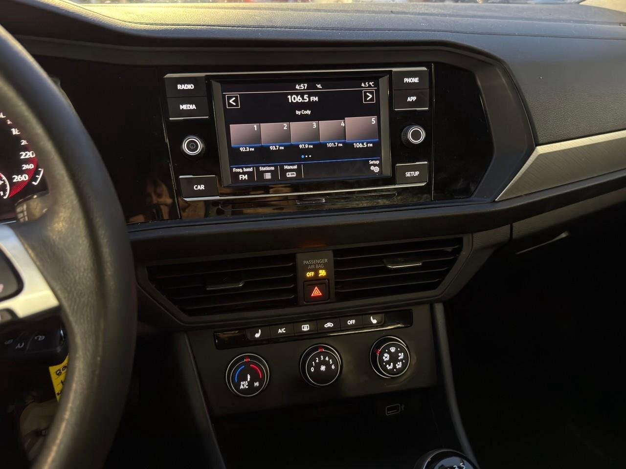 2019 Volkswagen Jetta Comfortline Manual Photo