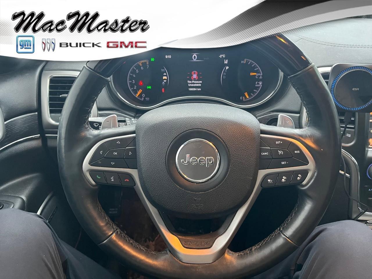 2017 Jeep Grand Cherokee SummitSUMMIT, 5.7L V8, AWD, LEATHER, ALLOYS, 1-OWN Photo