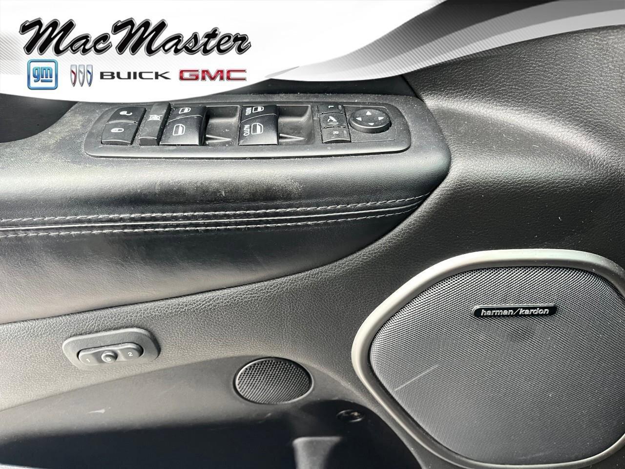 2017 Jeep Grand Cherokee SummitSUMMIT, 5.7L V8, AWD, LEATHER, ALLOYS, 1-OWN Photo