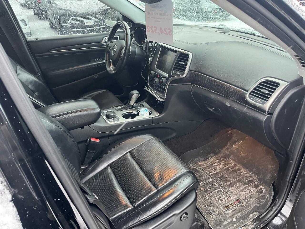 2017 Jeep Grand Cherokee SummitSUMMIT, 5.7L V8, AWD, LEATHER, ALLOYS, 1-OWN Photo