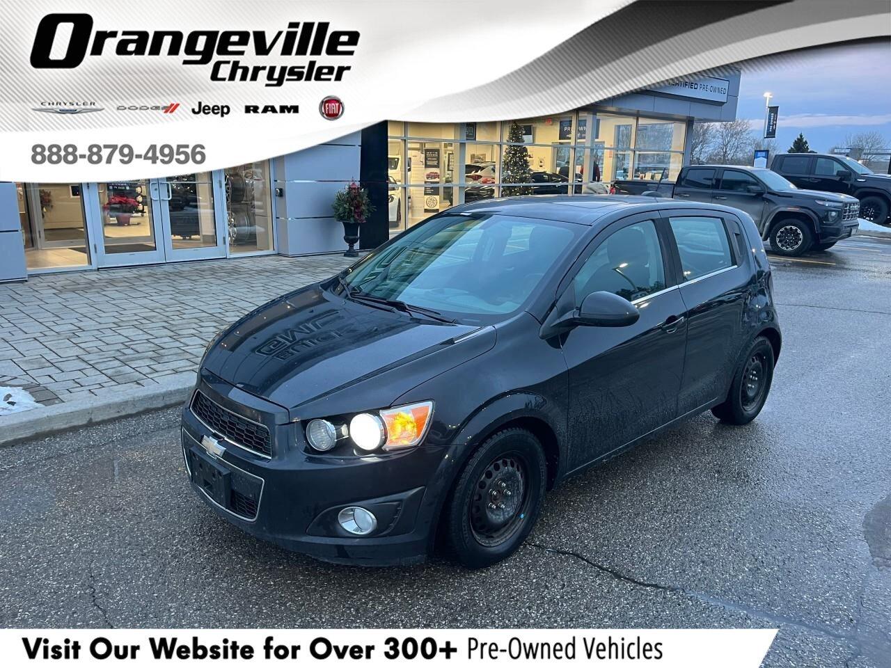 2015 Chevrolet Sonic LTHATCHBACK, LT, 1.8L, AUTOMATIC, FWD, CLOTH, AS-T Photo0
