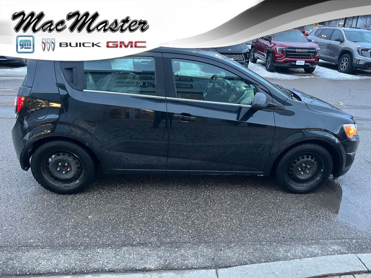 2015 Chevrolet Sonic LTHATCHBACK, LT, 1.8L, AUTOMATIC, FWD, CLOTH, AS-T Photo