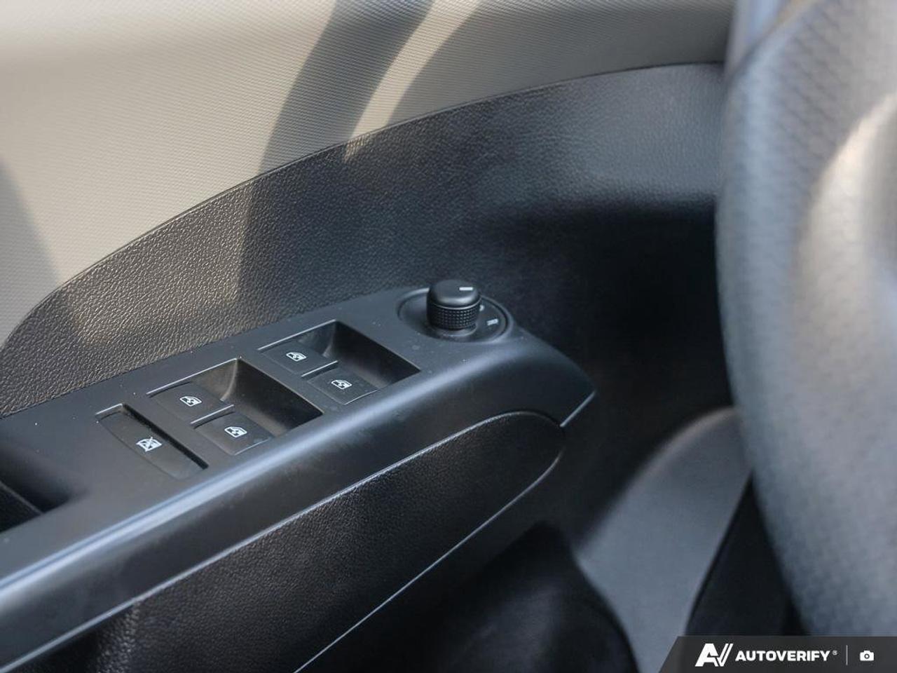 2015 Chevrolet Sonic LTHATCHBACK, LT, 1.8L, AUTOMATIC, FWD, CLOTH, AS-T Photo