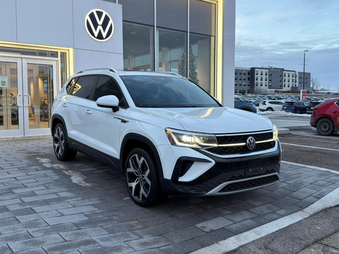 2023 Volkswagen Taos HighlineACCIDENT-FREE, AWD, 19 WHEEL PACK, HTD SEA Photo