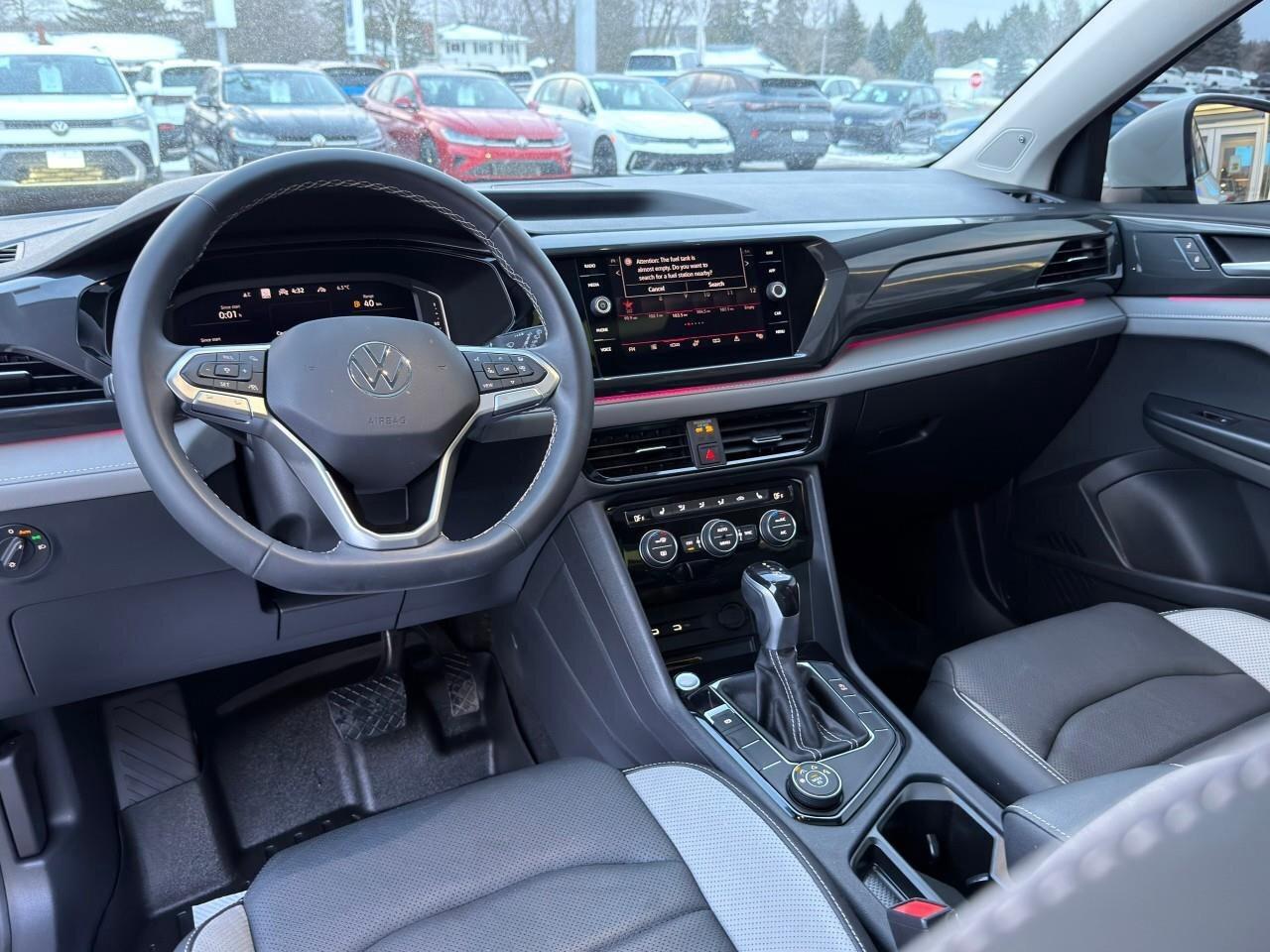 2023 Volkswagen Taos HighlineACCIDENT-FREE, AWD, 19 WHEEL PACK, HTD SEA Photo