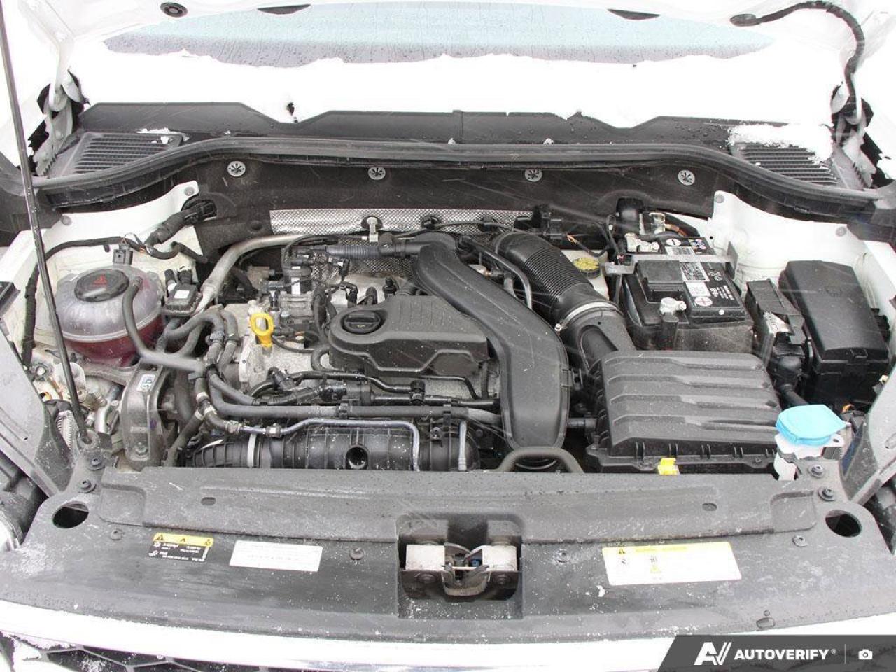 2023 Volkswagen Taos HighlineACCIDENT-FREE, AWD, 19 WHEEL PACK, HTD SEA Photo