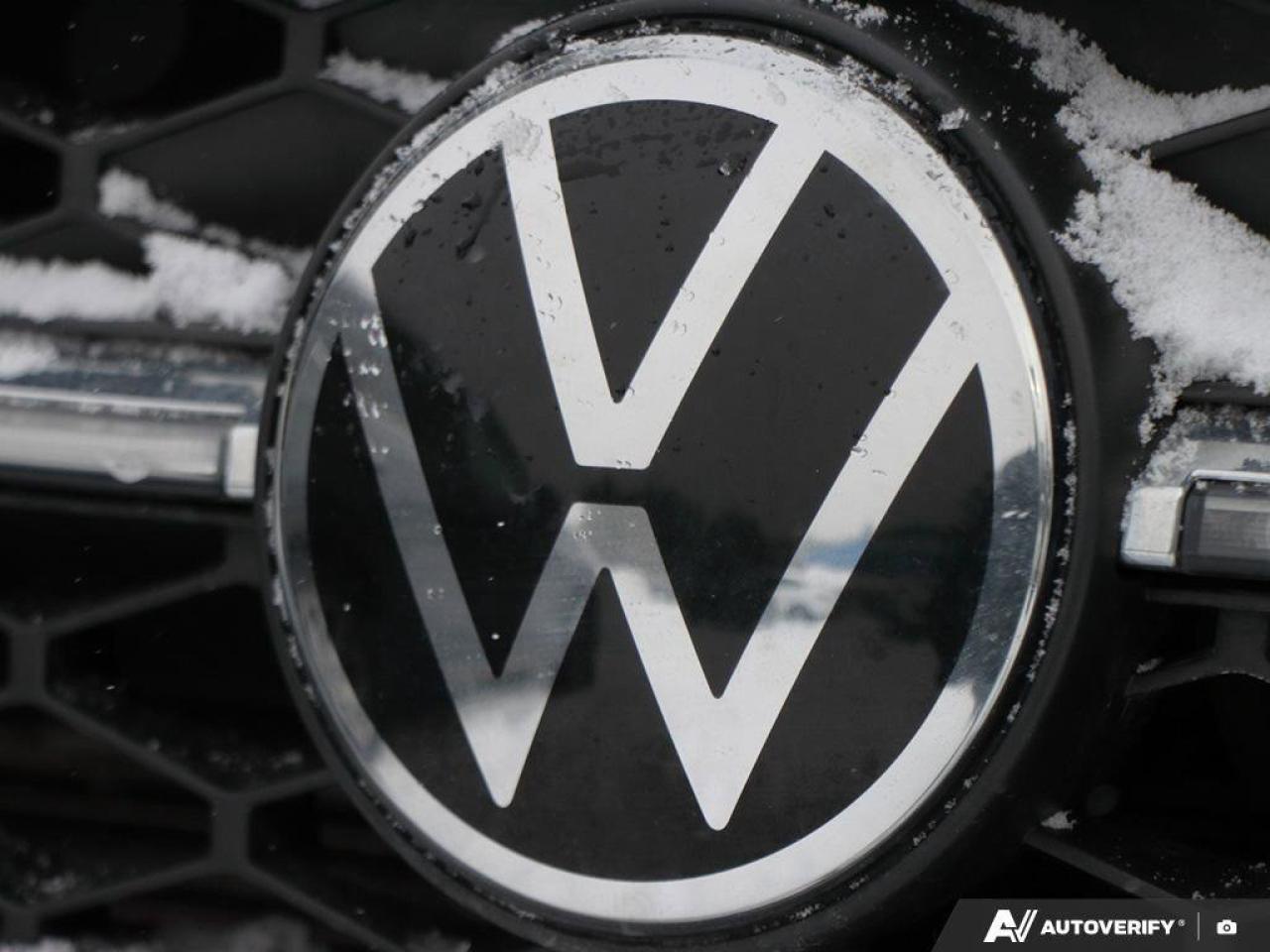 2023 Volkswagen Taos HighlineACCIDENT-FREE, AWD, 19 WHEEL PACK, HTD SEA Photo