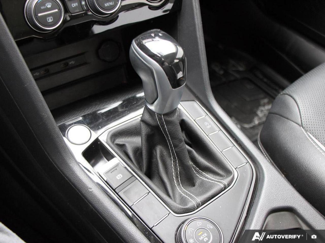 2023 Volkswagen Taos HighlineACCIDENT-FREE, AWD, 19 WHEEL PACK, HTD SEA Photo