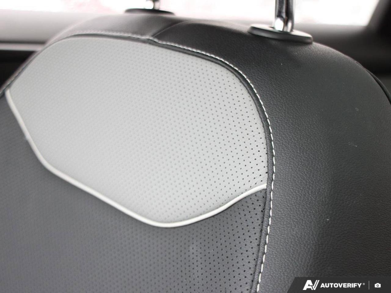 2023 Volkswagen Taos HighlineACCIDENT-FREE, AWD, 19 WHEEL PACK, HTD SEA Photo