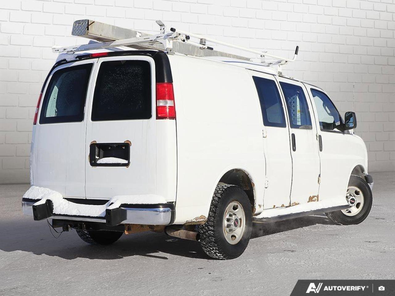 2017 GMC Savana Cargo Van Work Van2500, CARGO VAN, 4.8L V8, RWD, CLOTH, AS-T Photo