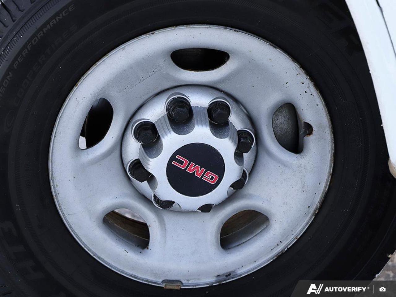 2017 GMC Savana Cargo Van Work Van2500, CARGO VAN, 4.8L V8, RWD, CLOTH, AS-T Photo