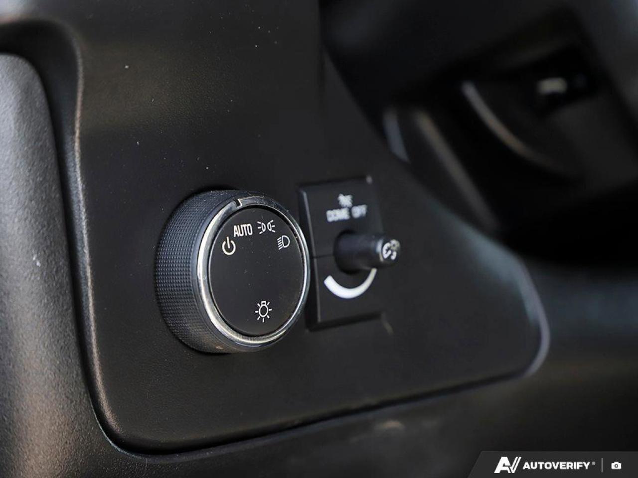 2017 GMC Savana Cargo Van Work Van2500, CARGO VAN, 4.8L V8, RWD, CLOTH, AS-T Photo