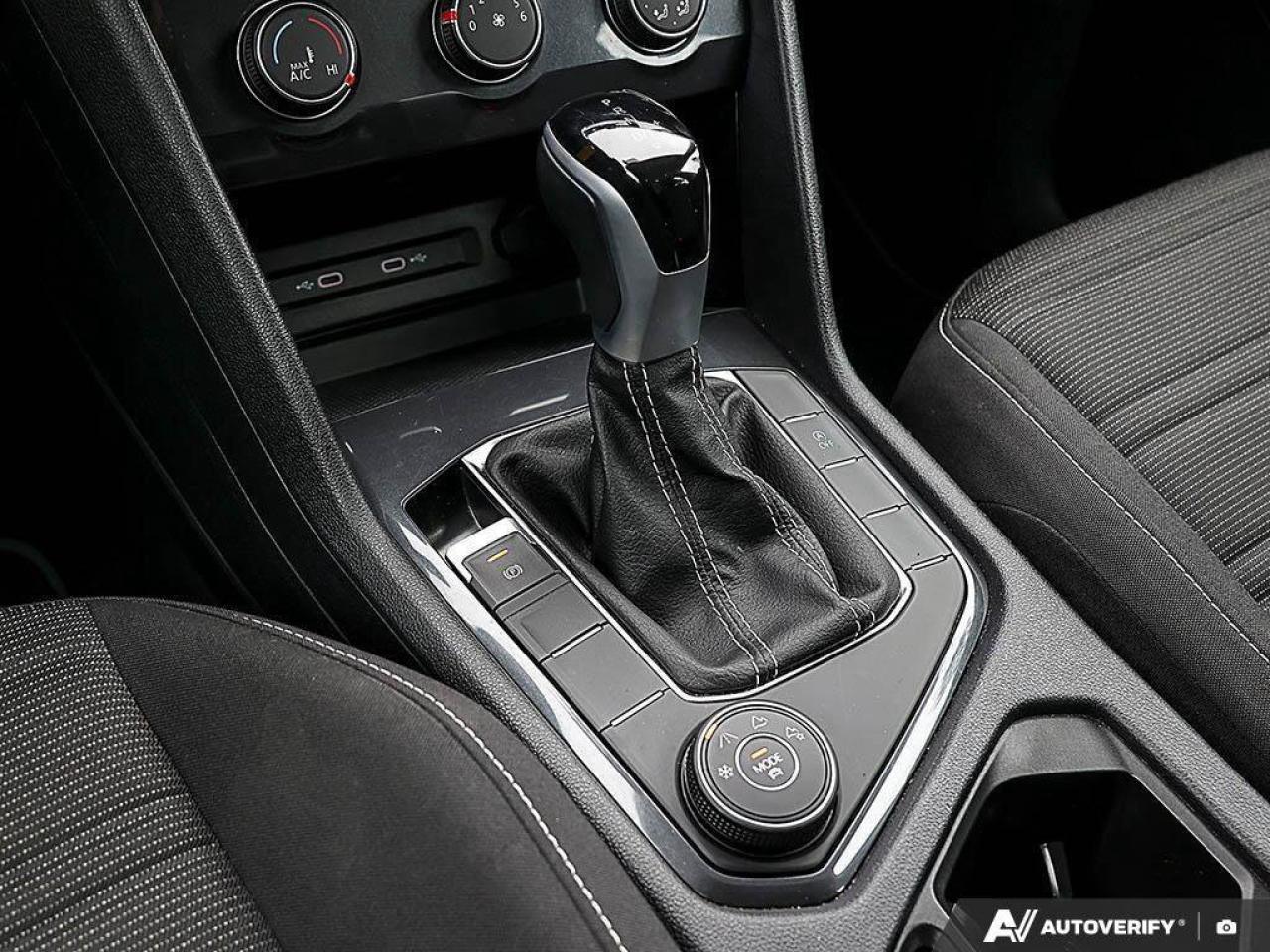 2024 Volkswagen Tiguan TrendlineONE-OWNER, ACCIDENT-FREE, AWD, THIRD ROW Photo