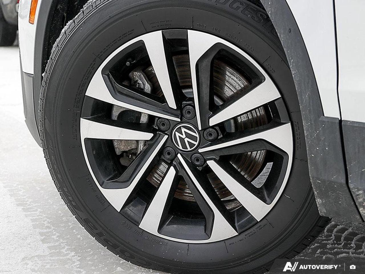 2024 Volkswagen Tiguan TrendlineONE-OWNER, ACCIDENT-FREE, AWD, THIRD ROW Photo