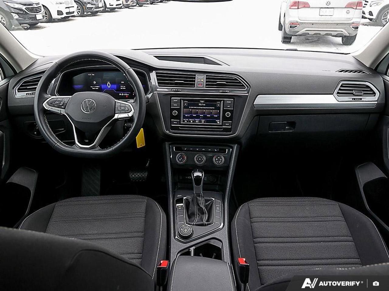 2024 Volkswagen Tiguan TrendlineONE-OWNER, ACCIDENT-FREE, AWD, THIRD ROW Photo