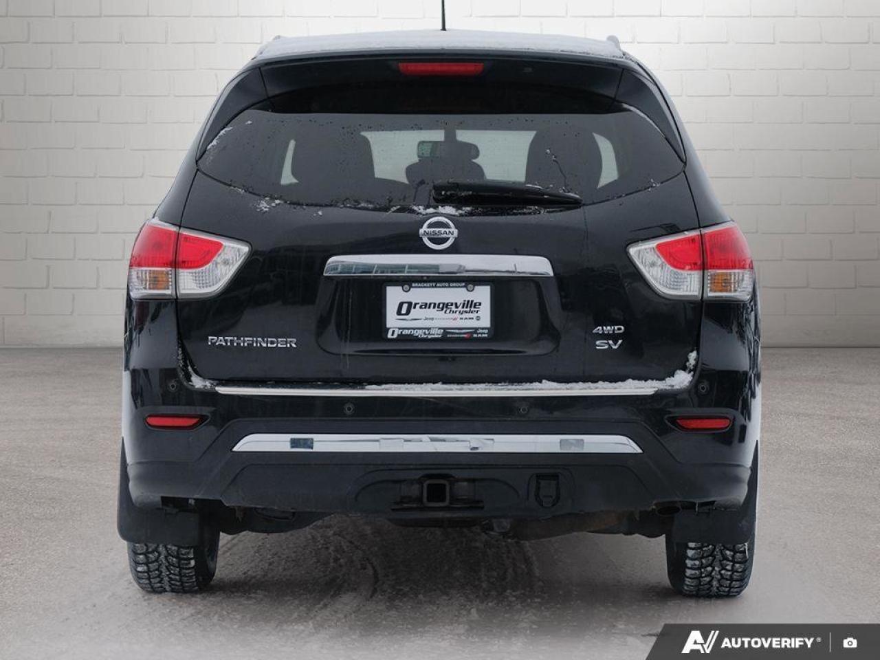 2016 Nissan Pathfinder SVS, 3.5L V6, CVT, AWD, CLOTH, 7-PASSENGER, AS-TRA Photo