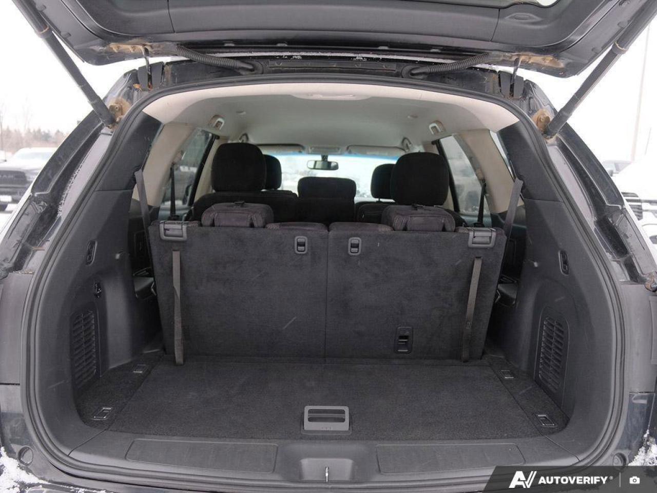 2016 Nissan Pathfinder SVS, 3.5L V6, CVT, AWD, CLOTH, 7-PASSENGER, AS-TRA Photo