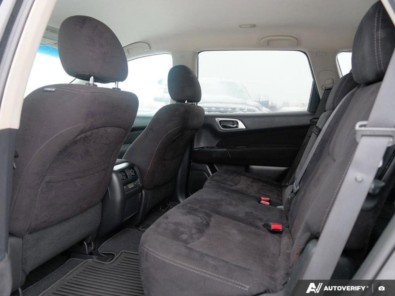 2016 Nissan Pathfinder SVS, 3.5L V6, CVT, AWD, CLOTH, 7-PASSENGER, AS-TRA Photo