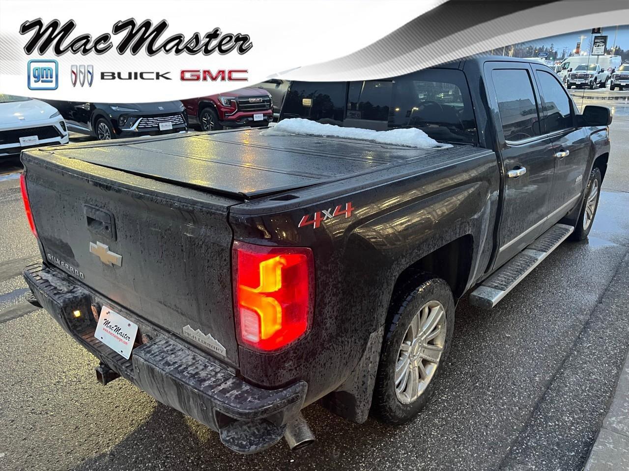 2018 Chevrolet Silverado 1500 4WD Crew Cab 143.5  High Country Photo