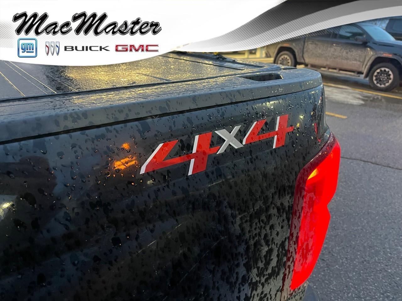 2018 Chevrolet Silverado 1500 4WD Crew Cab 143.5  High Country Photo