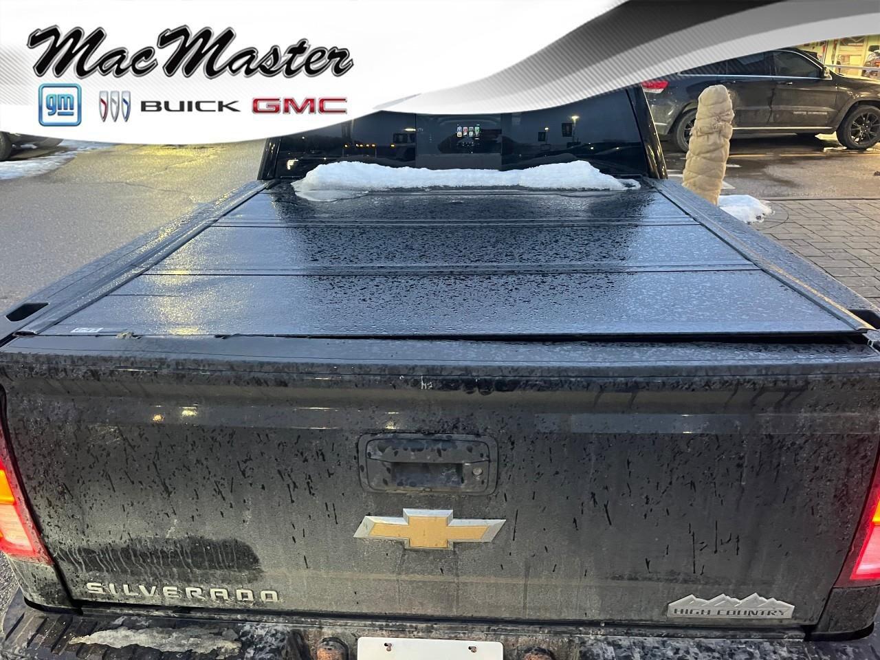 2018 Chevrolet Silverado 1500 4WD Crew Cab 143.5  High Country Photo