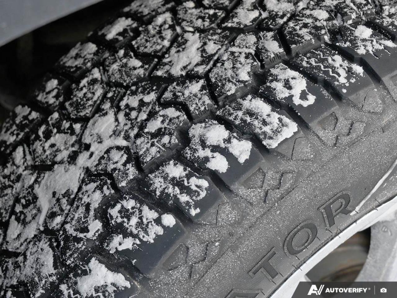 2018 Chevrolet Silverado 1500 High CountryHIGH COUNTRY, 5.3L V8, 4X4, LEATHER, C Photo