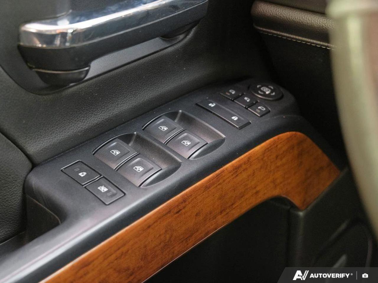 2018 Chevrolet Silverado 1500 High CountryHIGH COUNTRY, 5.3L V8, 4X4, LEATHER, C Photo