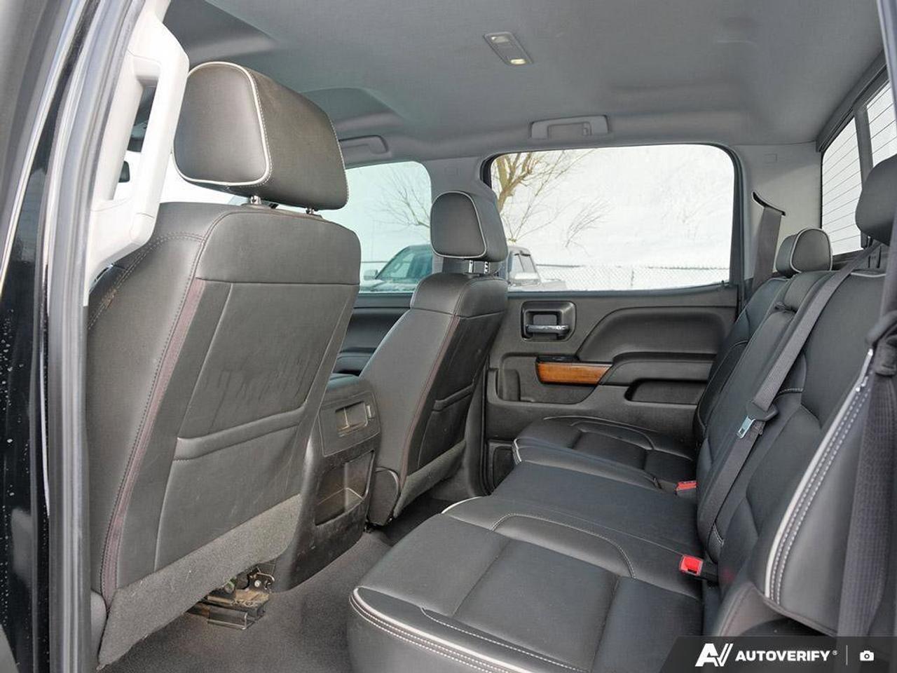 2018 Chevrolet Silverado 1500 High CountryHIGH COUNTRY, 5.3L V8, 4X4, LEATHER, C Photo