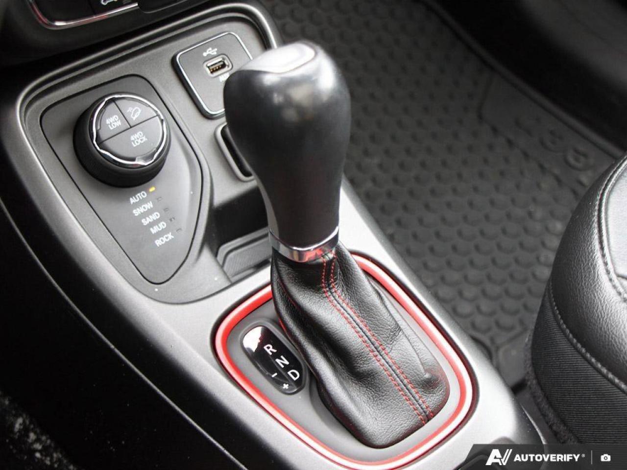 2018 Jeep Compass TrailhawkTrailhawk, 2.4L 4 CYLINDER, 4x4, LEATHER, Photo