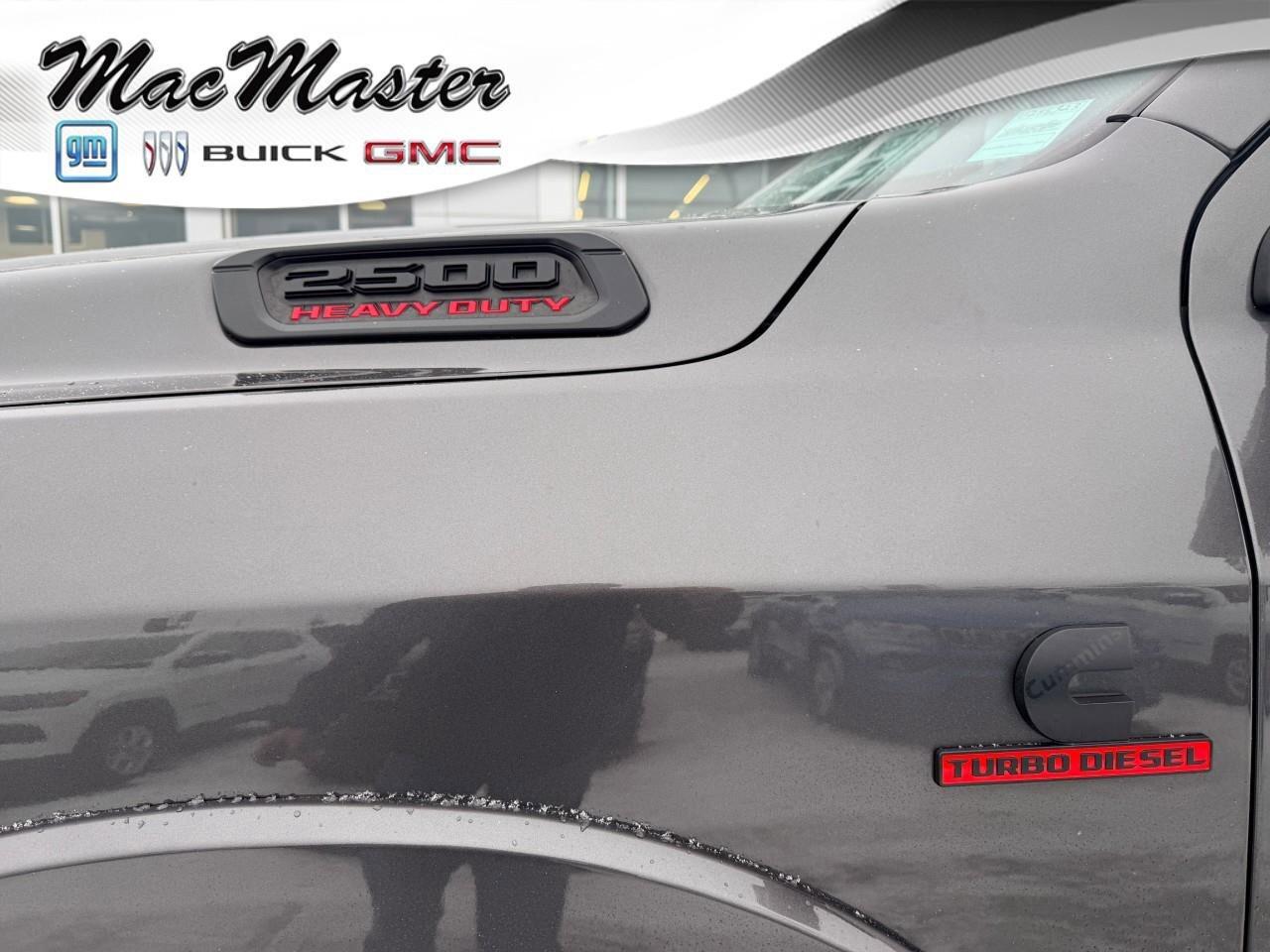 2022 RAM 2500 LimitedLIMITED, 6.7L CUMMINS DIESEL, 4X4, MEGA CAB Photo3