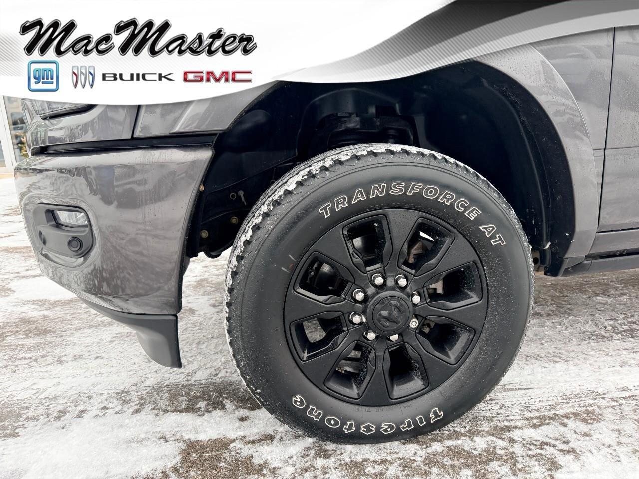 2022 RAM 2500 LimitedLIMITED, 6.7L CUMMINS DIESEL, 4X4, MEGA CAB Photo2