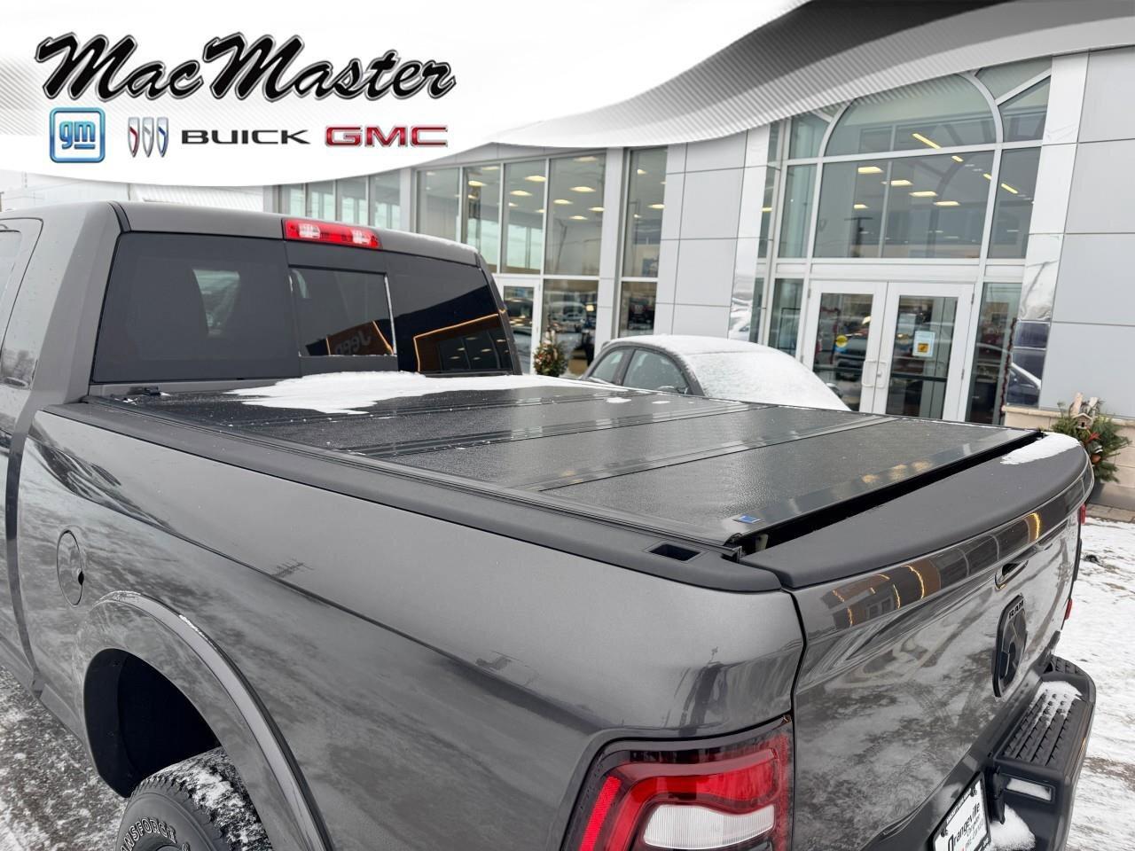 2022 RAM 2500 LimitedLIMITED, 6.7L CUMMINS DIESEL, 4X4, MEGA CAB Photo