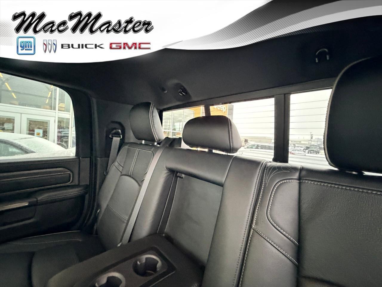 2022 RAM 2500 LimitedLIMITED, 6.7L CUMMINS DIESEL, 4X4, MEGA CAB Photo