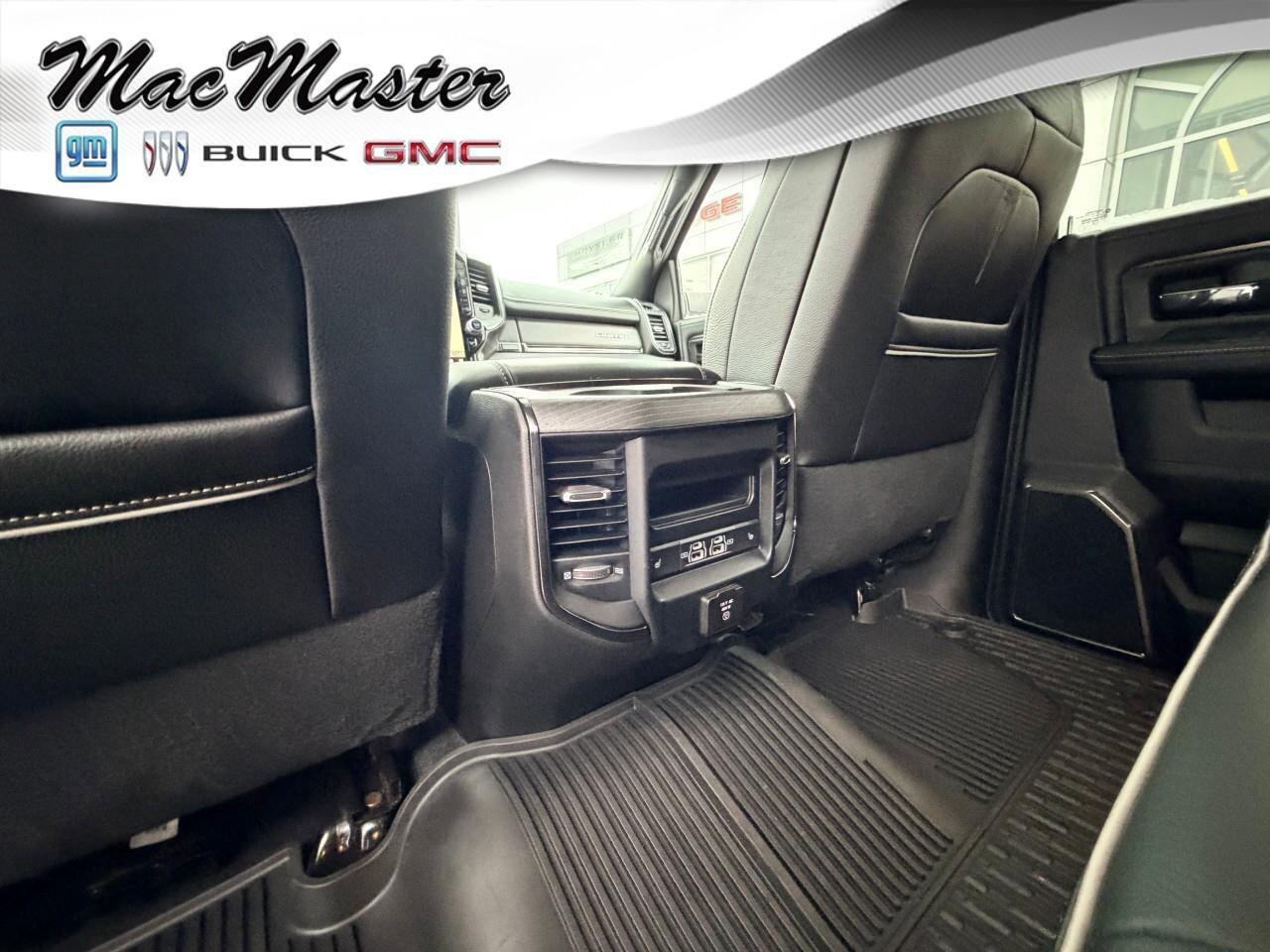 2022 RAM 2500 LimitedLIMITED, 6.7L CUMMINS DIESEL, 4X4, MEGA CAB Photo