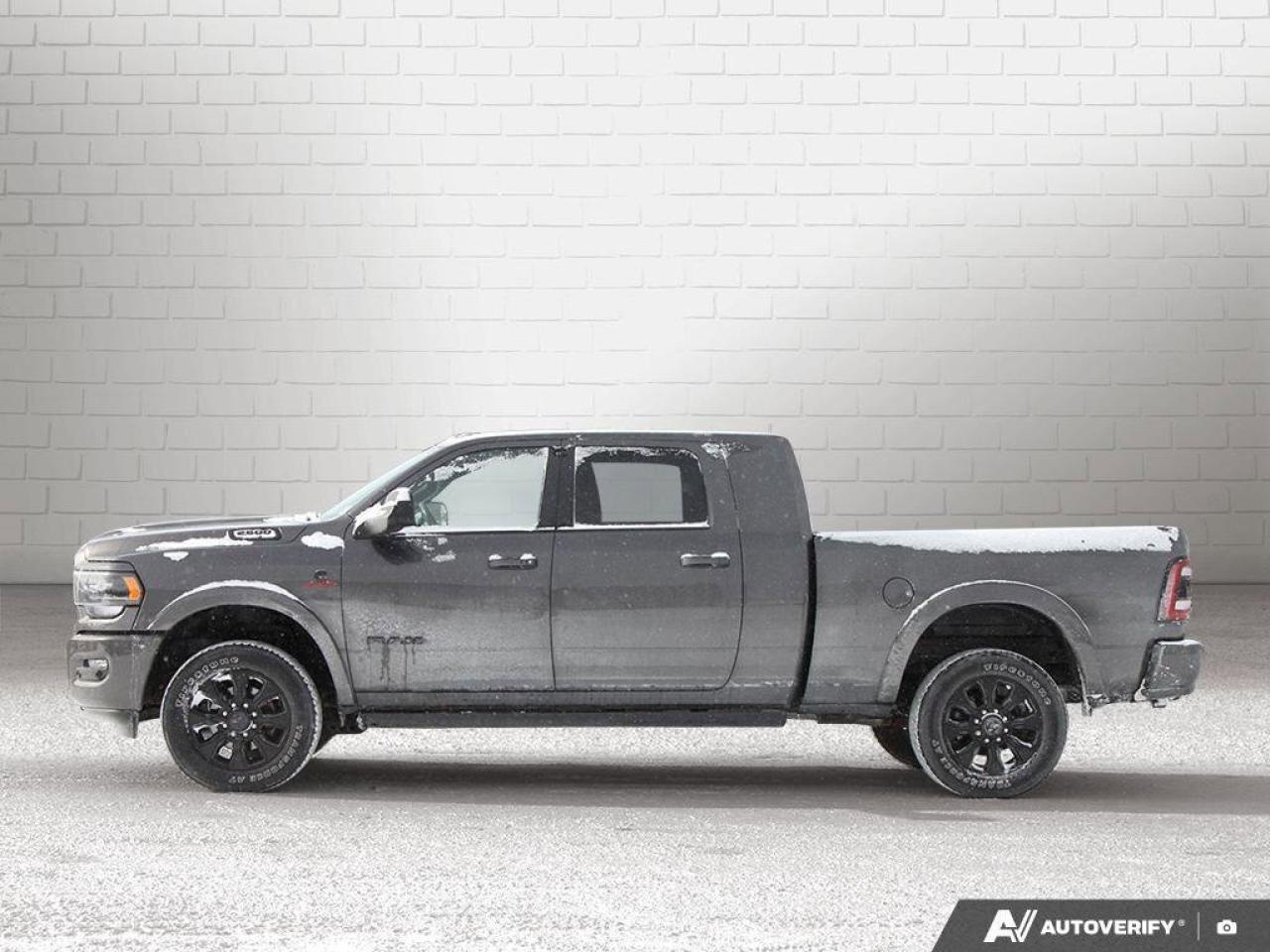 2022 RAM 2500 LimitedLIMITED, 6.7L CUMMINS DIESEL, 4X4, MEGA CAB Photo2