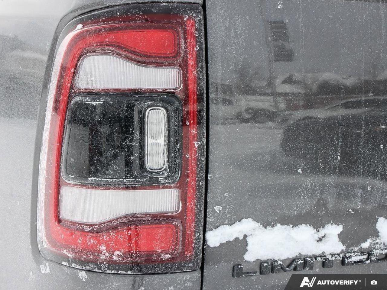 2022 RAM 2500 LimitedLIMITED, 6.7L CUMMINS DIESEL, 4X4, MEGA CAB Photo