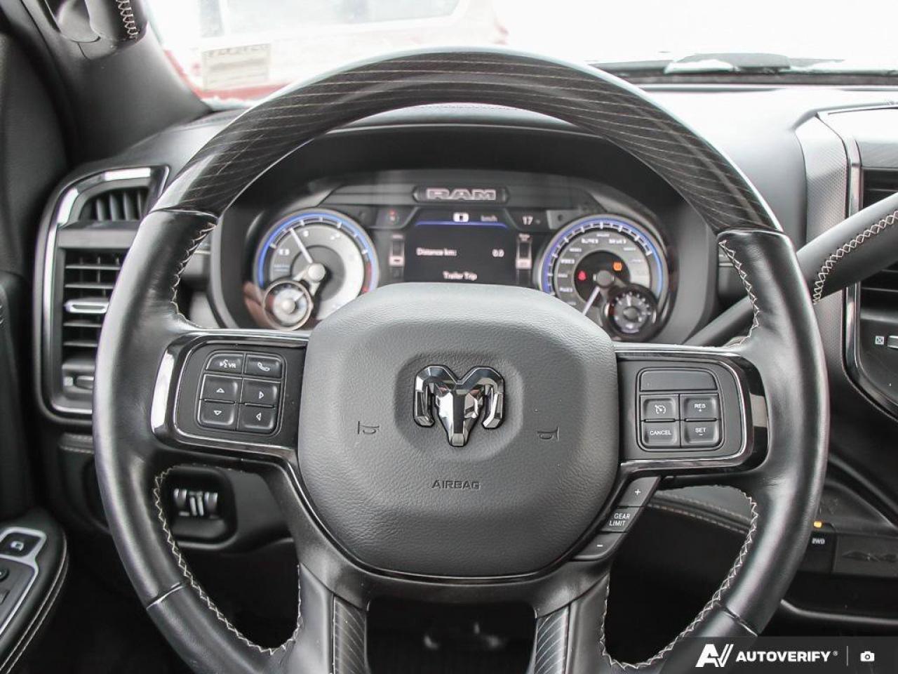 2022 RAM 2500 LimitedLIMITED, 6.7L CUMMINS DIESEL, 4X4, MEGA CAB Photo