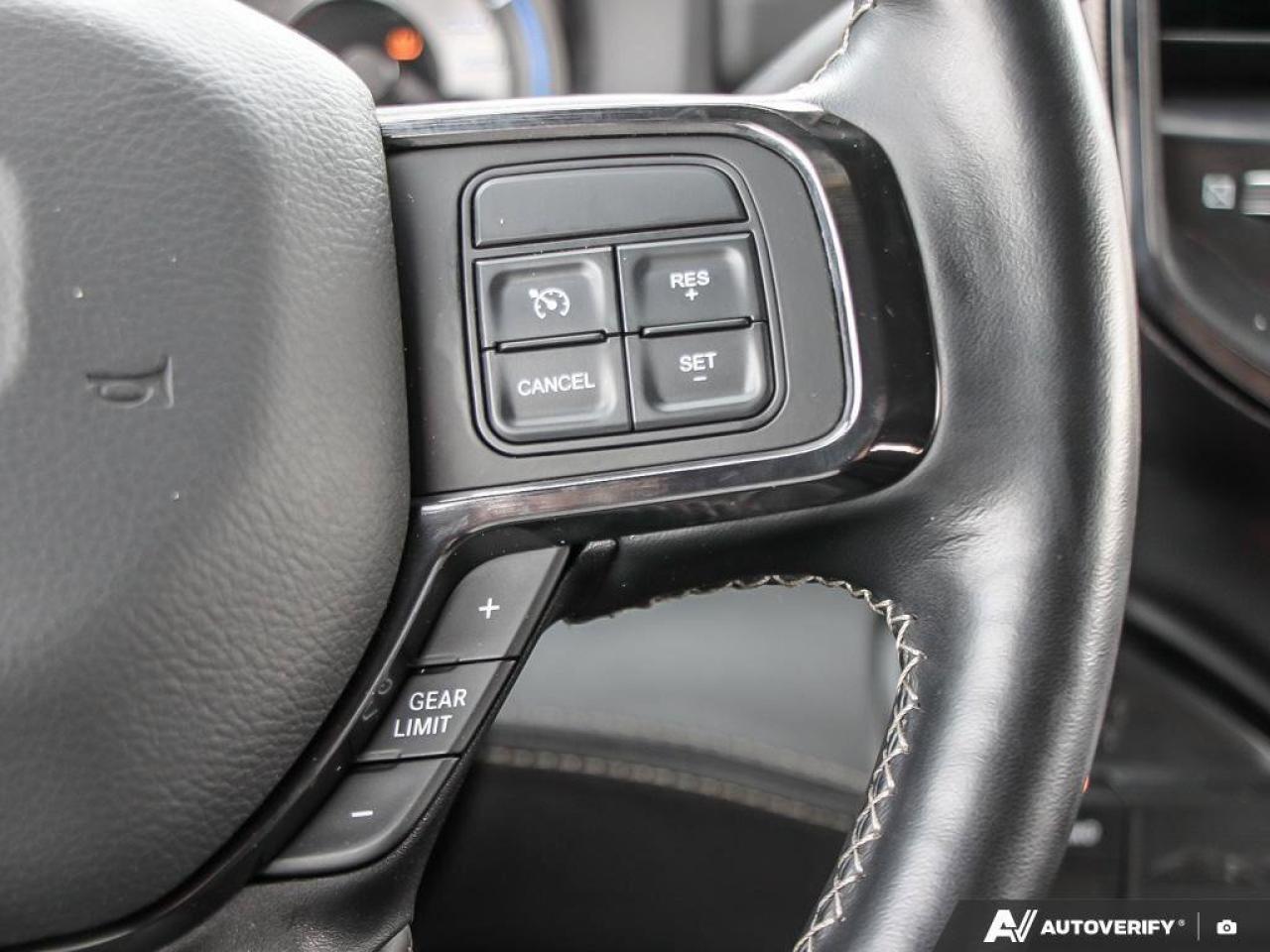 2022 RAM 2500 LimitedLIMITED, 6.7L CUMMINS DIESEL, 4X4, MEGA CAB Photo