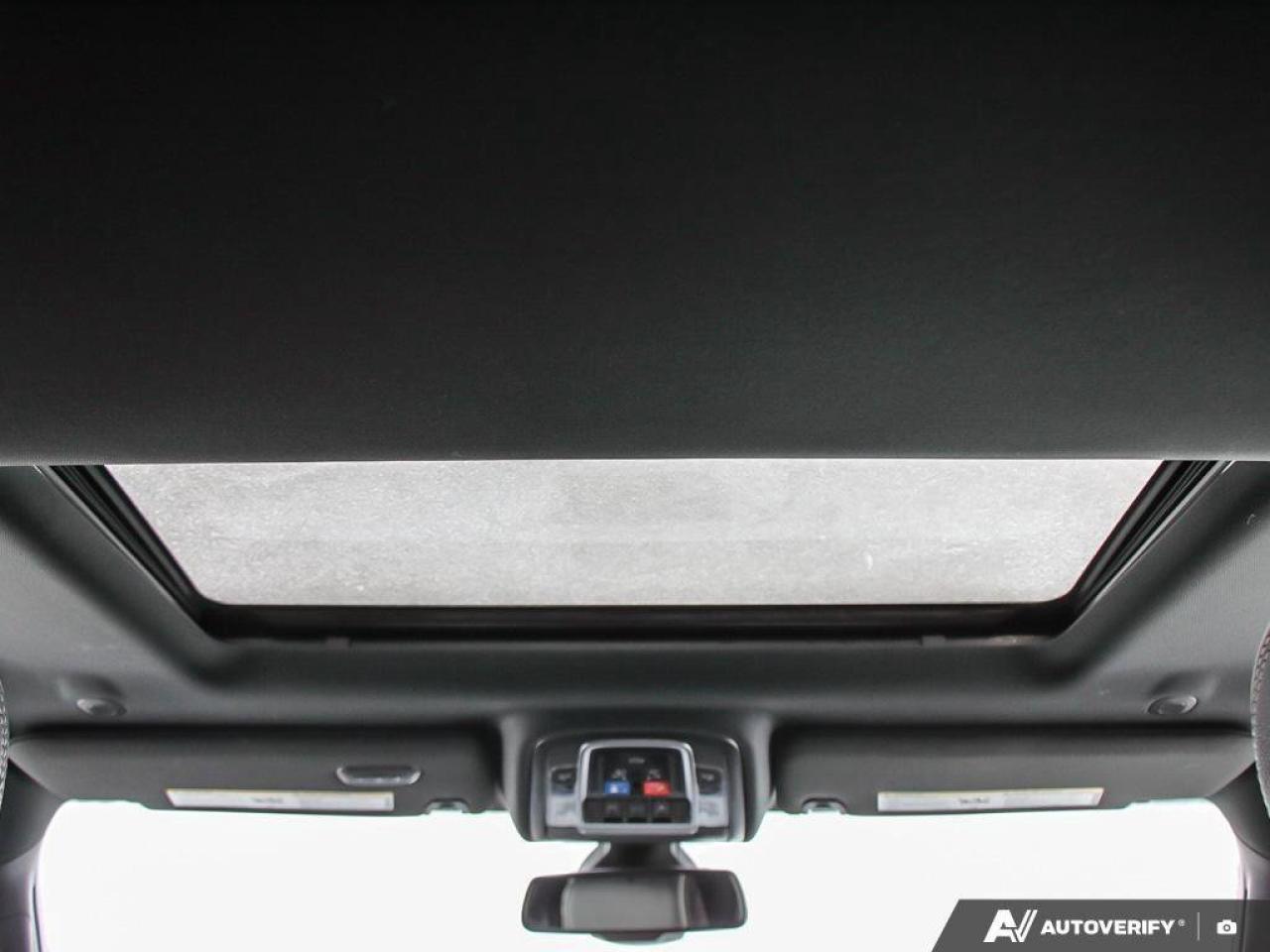 2022 RAM 2500 LimitedLIMITED, 6.7L CUMMINS DIESEL, 4X4, MEGA CAB Photo